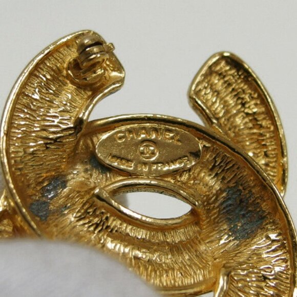 CHANEL Cocomark Matelasse Brooch Gold ⭐ - Picture 4 of 9